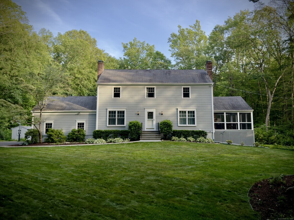 Foto principal - 161 Woods End Rd