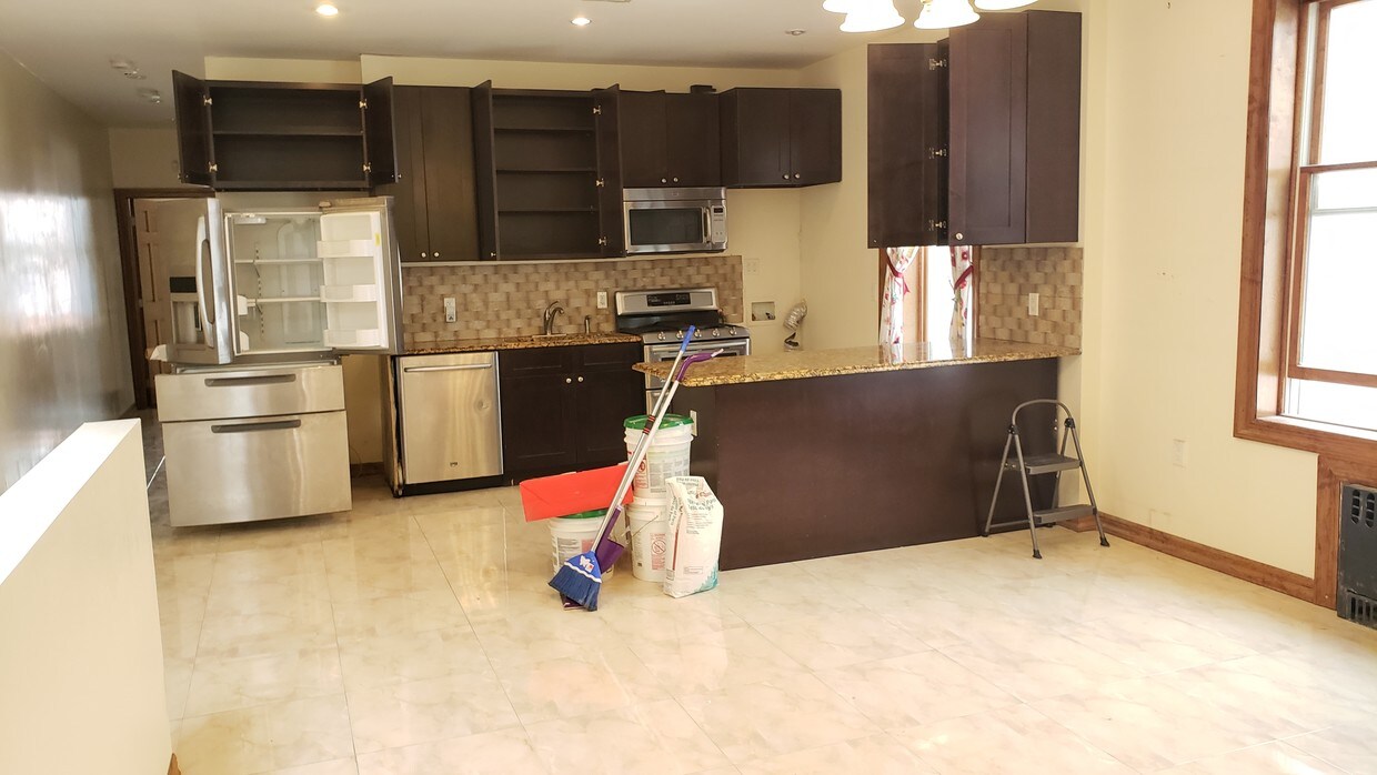 Foto principal - 288 Avenue W