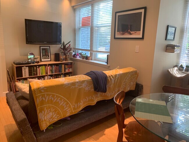 Building Photo - 1901 16th St NW