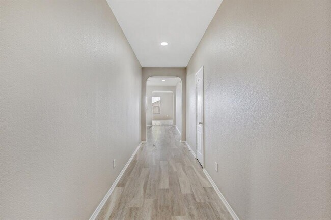 Building Photo - 131 Connor Elkins Dr