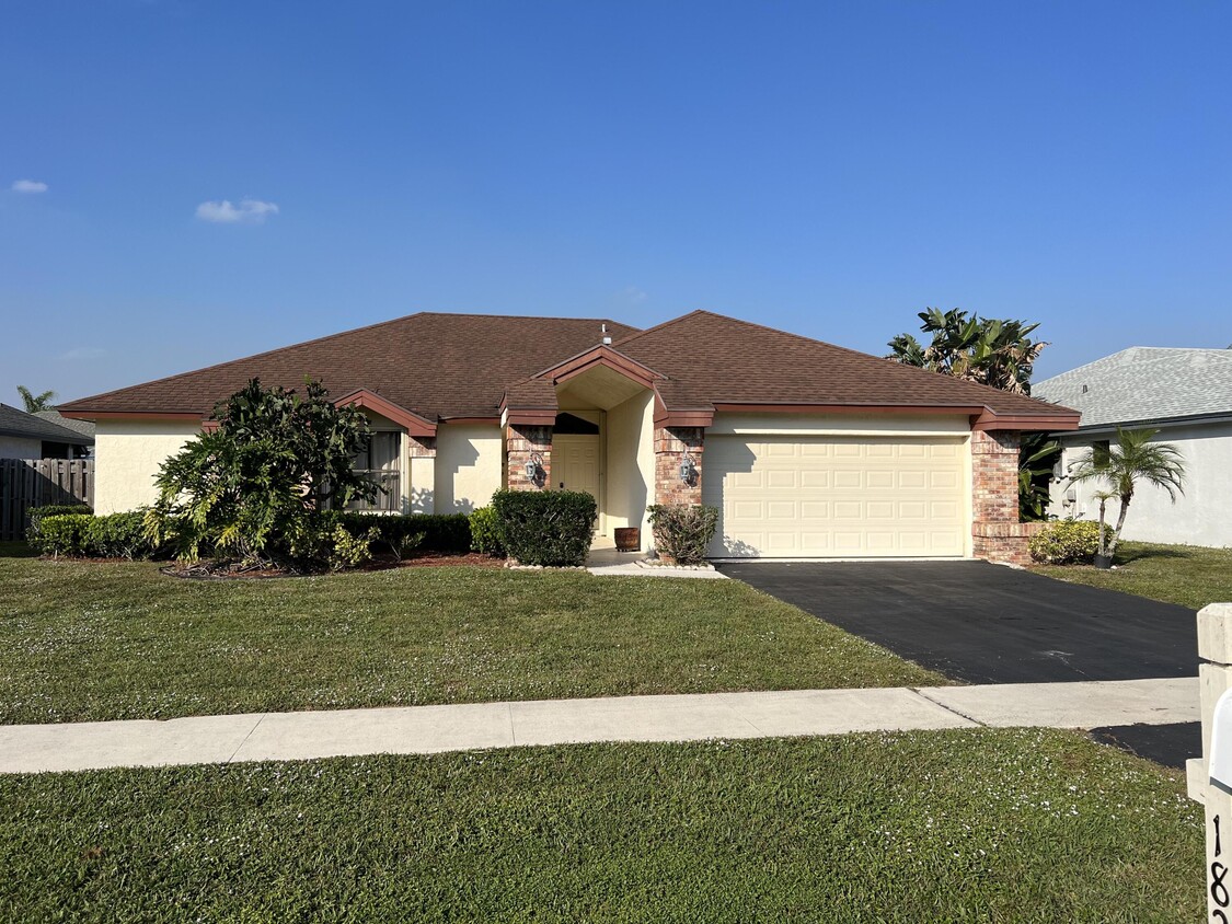 Foto principal - 18275 181st Cir S