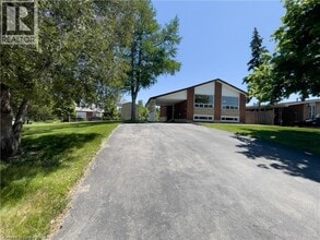 Building Photo - 15 Champlain Ave