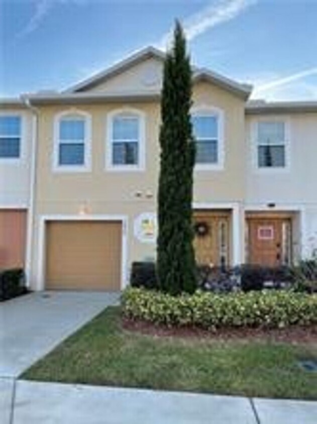 Building Photo - 3826 Exeter Ln