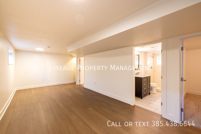 Foto del edificio - 1223 Emery-B