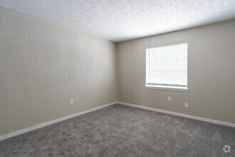 Clubhouse - Oakview Landing Apartments