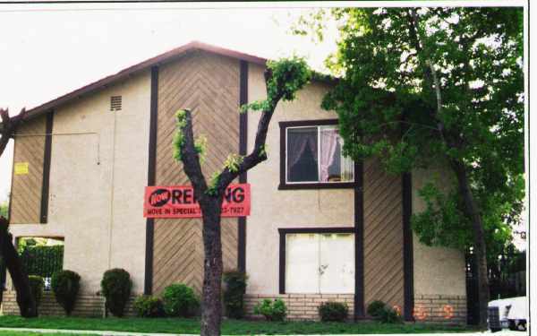 Building Photo - 5891 Kingman Ave