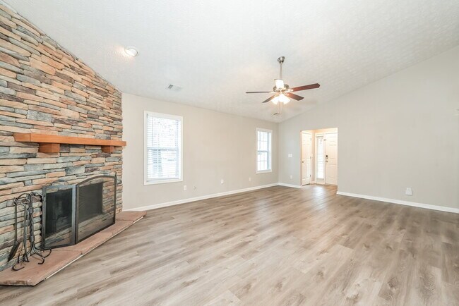 Foto del edificio - 2219 Ligney Creek Ln