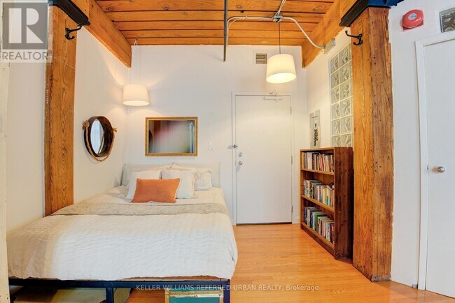 Building Photo - 24 Noble St