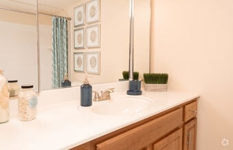2BR, 2BA - 1100 SF - Cromwell Valley Apartments
