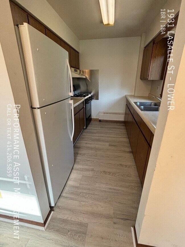 Foto del edificio - Lovely Racine Northside 1 Bedroom