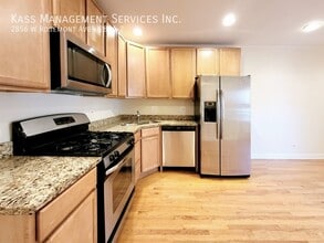 Building Photo - 2856 W Rosemont Ave