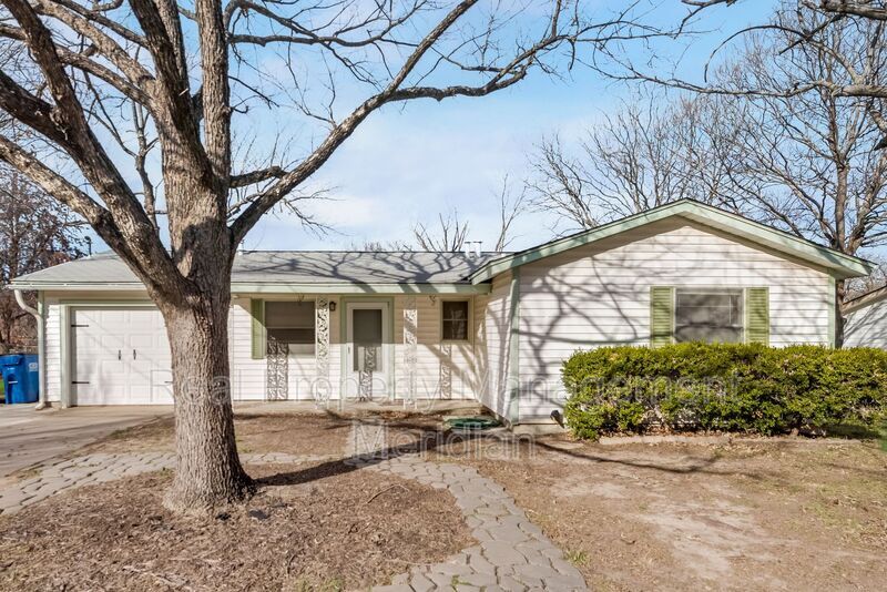 336 Shoreline Dr, Azle, TX 76020 House Rental in Azle, TX