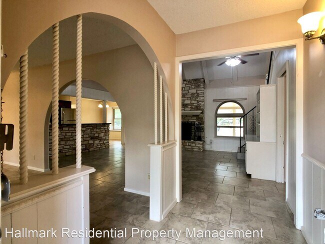 Building Photo - 4 br, 2 bath House - 1900 Archway Dr.
