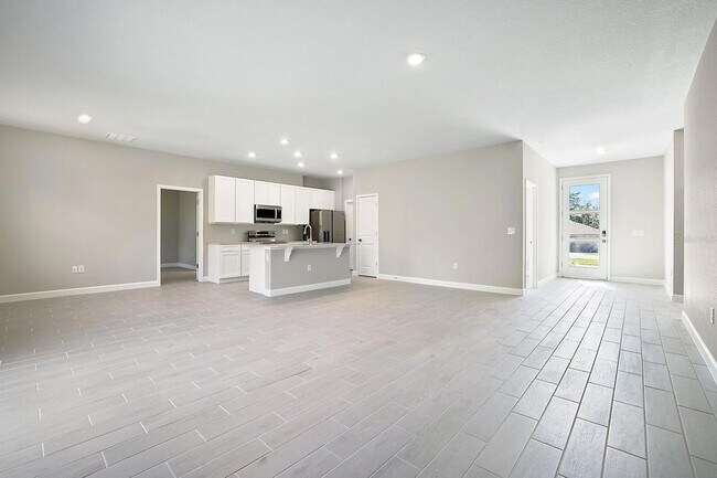 Building Photo - 541 Marion Oaks Golf Rd