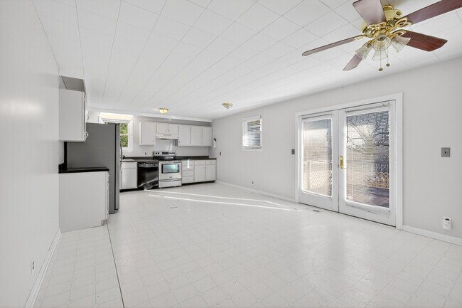 Foto del edificio - 9404 Locust Creek Rd