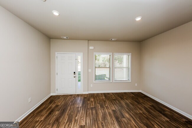 Foto del edificio - 294 Blackfoot Trail