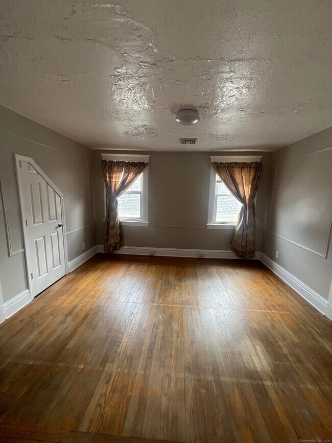 Foto del edificio - 1458 Dixwell Ave