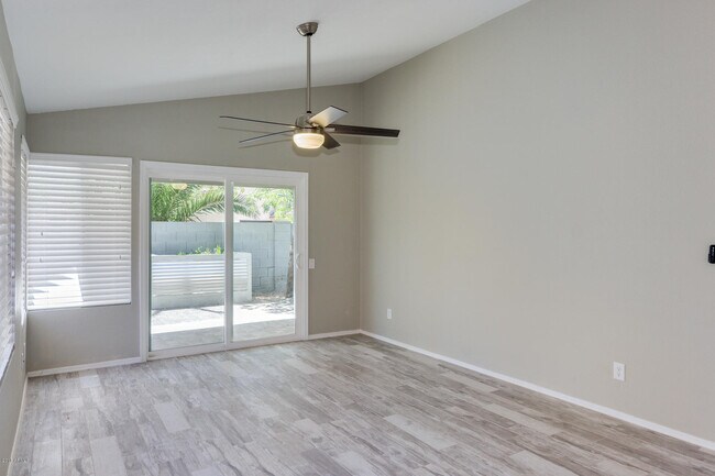 Building Photo - 5237 W Jupiter Way N