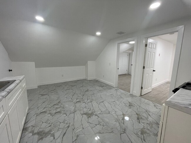 Foto del edificio - 148 Chilton St