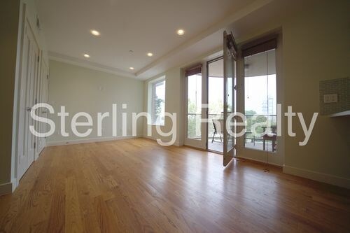 Foto del edificio - 2740 Hoyt Ave S