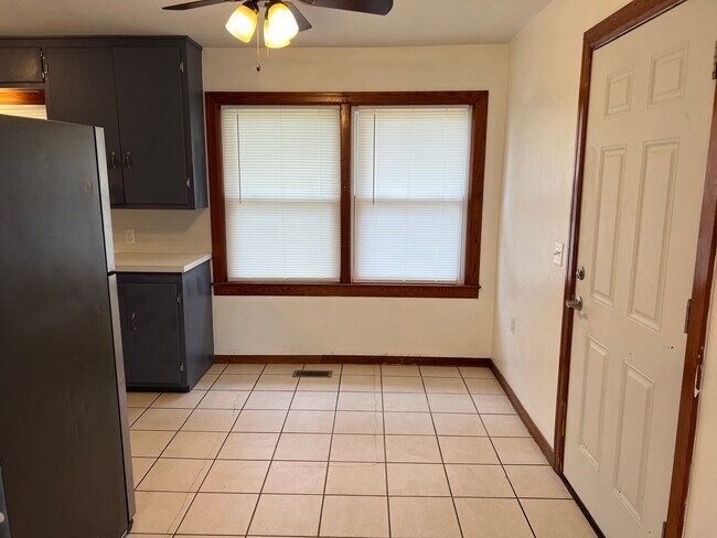 Foto del edificio - inviting 3-bedroom, 2-bath residence