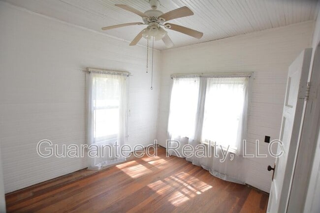 Building Photo - 1465 E Boulevard St