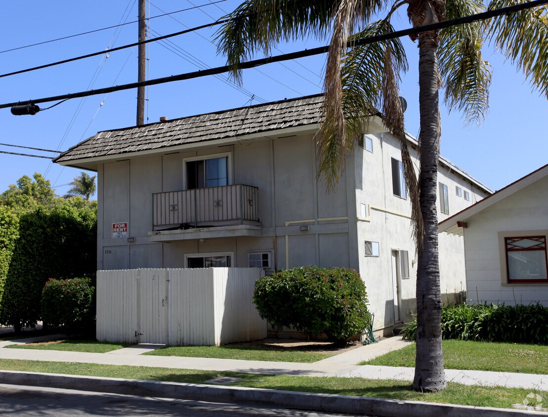 Foto principal - 3316 E 3rd St