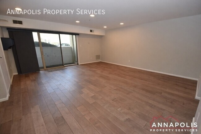 Foto del edificio - 1146 Cove Rd