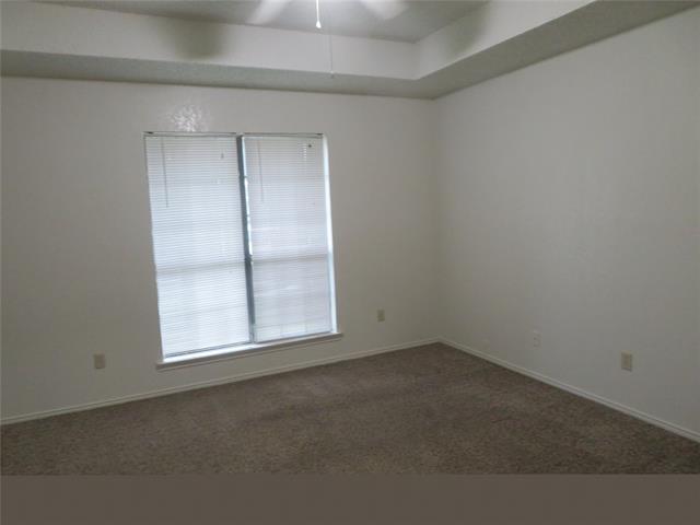 Building Photo - 444 Finch Dr