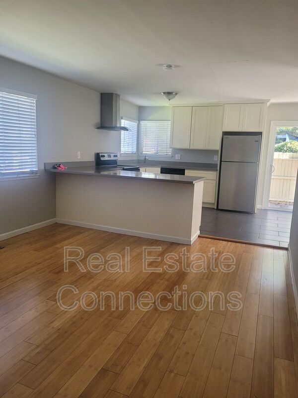 Foto del edificio - 3204 Landess Ave