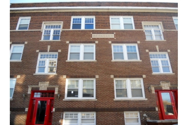 Building Photo - 649 S 19th Ave