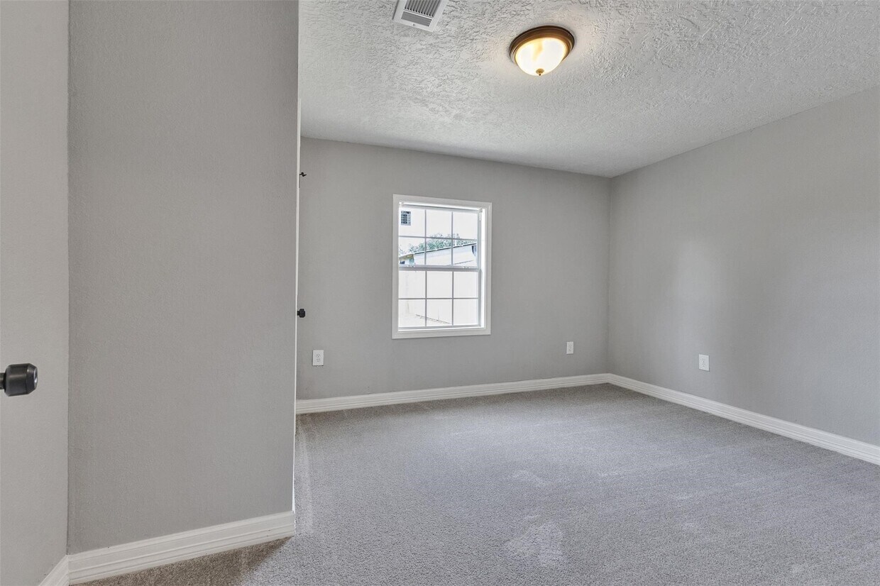 Foto del edificio - 9707 Nedwald St