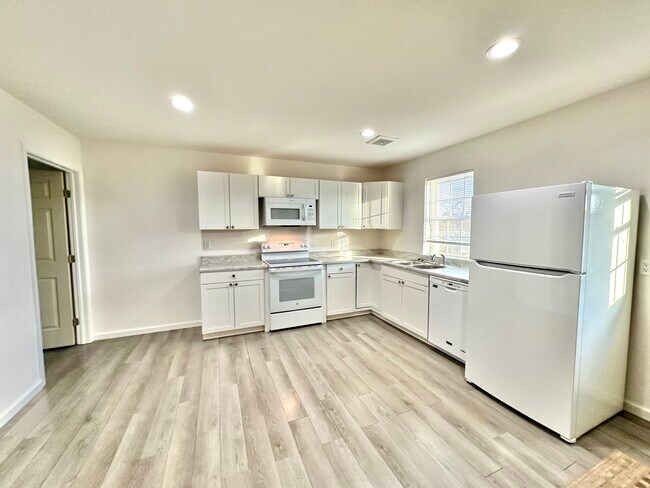 98 Skylite Dr - Cocina - 98 Skylite Dr