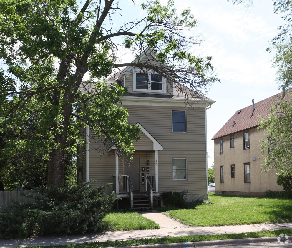 Foto del edificio - 649 Erie St SE
