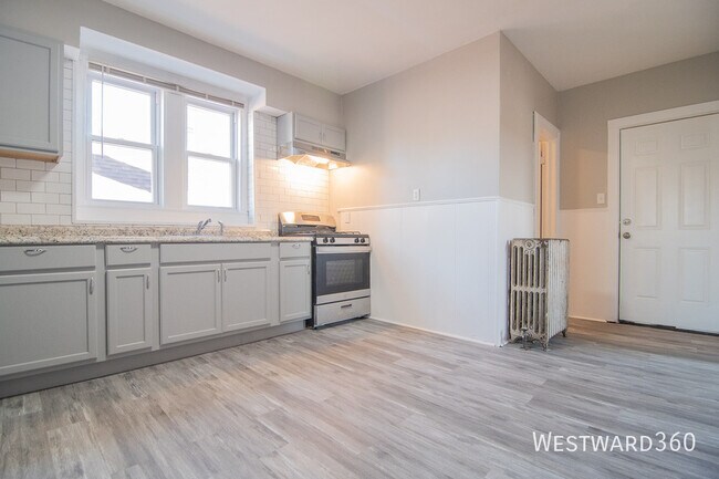 Foto del edificio - 1242 121st St