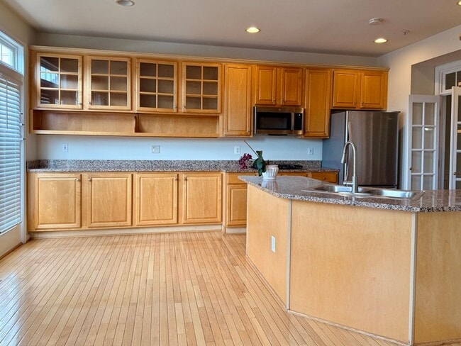 Building Photo - 6130 Stonehenge Pl