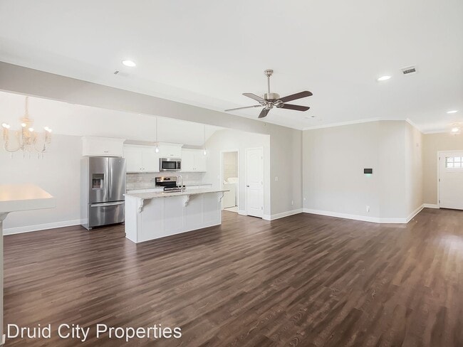 Building Photo - 3 br, 2 bath House - 5360 University Garde...