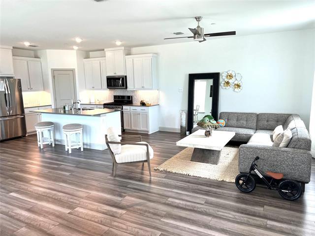 Building Photo - 11496 Sugarlands Dr