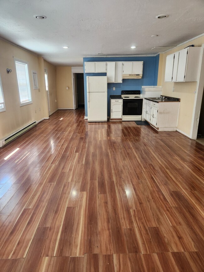 Foto del edificio - 233.5 Porter Ave