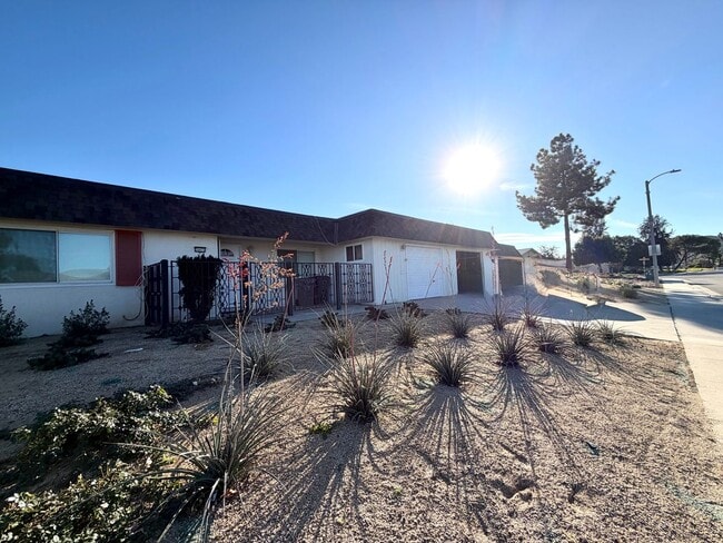 Building Photo - Move-in Ready 2 Bedroom 2 Bath Sun City Home