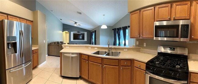 Foto del edificio - 16016 Blossom Hill Loop