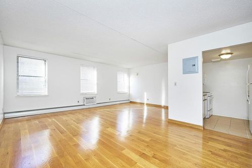 Building Photo - 227 W 122nd St