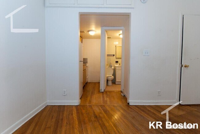 Building Photo - 107 Brighton Ave