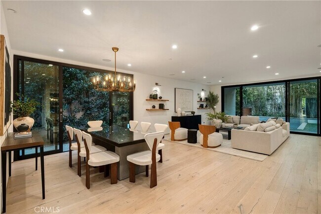 Foto del edificio - 4242 Vantage Ave