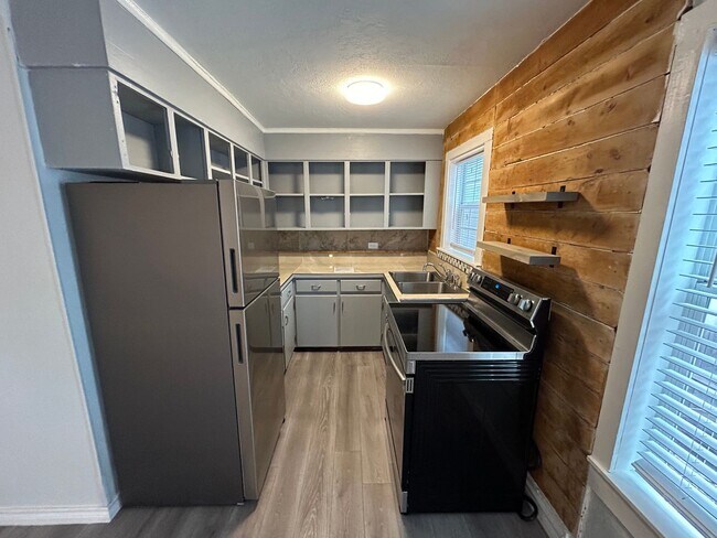 Foto del edificio - MUST SEE!! Newly REMODELED 1 Bedroom Unit ...