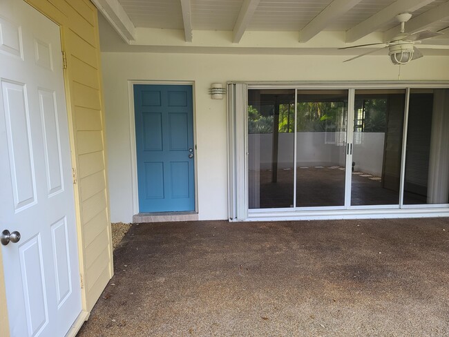 Building Photo - 203 Seabreeze Cir
