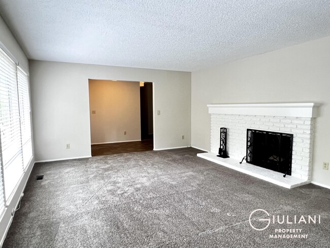 Building Photo - 99 Gregory Dr