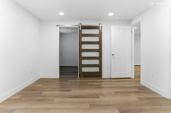 Building Photo - 193 300 E