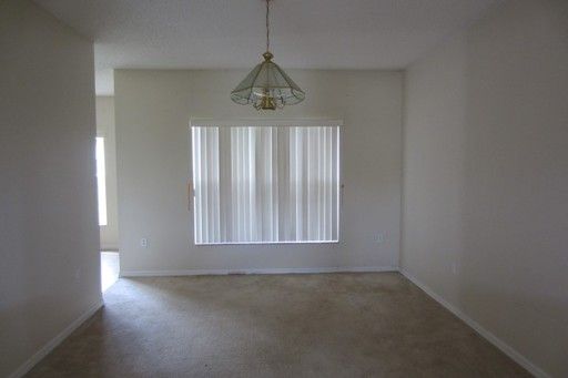 Building Photo - 205 Albany Dr