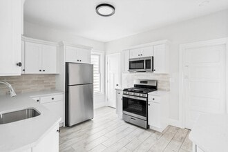 Building Photo - 33 Harbor View St